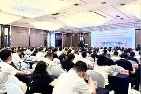 每辆车补贴3万元！四川首创将农村客运车辆更新纳入“两新”政策支持范围图片