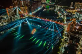 重庆彭水县：以全国县城新型城镇化示范为抓手，启动“彭水之约·梦境乌江”夜游项目图片