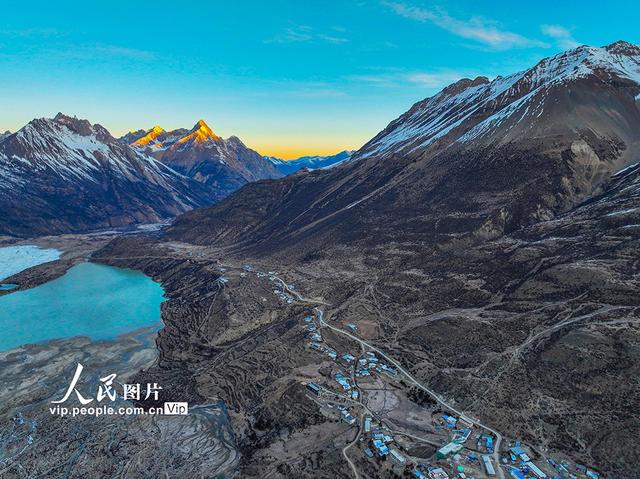 西藏八宿：来古冰川冬景