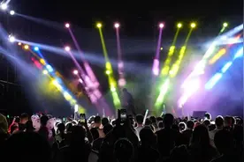 张家界：峰林音乐节，8月中旬在武陵源举行图片