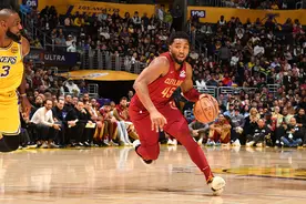 米切尔：我想复制詹姆斯的成就 为克利夫兰带来总冠军图片