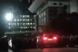 云南一学院3名学生校内被车撞伤，官方：交警部门已介入，正在调查处理图片