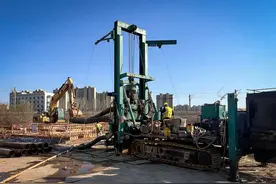 开工建设！济南市腊山河西路北延工程上跨京沪三四线修建立交桥工程首桩顺利开钻图片