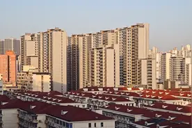 今年4月上海一二手房成交面积同比增21%，二手房成交2.07万套图片