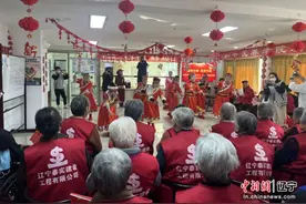 沈阳和平：文艺演出暖人心 敬老院里幸福多图片