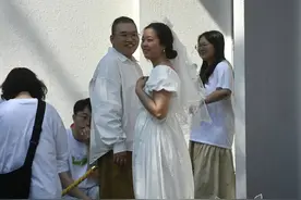 小满节气遇上“520”成都合江亭婚姻登记处领证排队｜图集图片