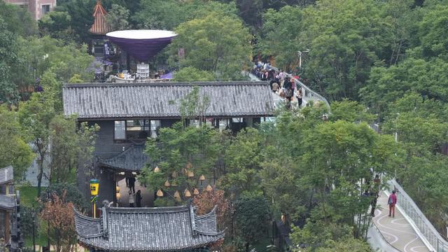 620米空中廊道串起千年风华，翠湖城市绿道展露昆明新脉动