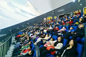 《北极：冰冻星球》球幕版全国首映仪式在宁夏科技馆举行图片