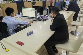 快速完成身份认证、材料容缺受理……奉贤推出“随申码”政务服务新场景图片