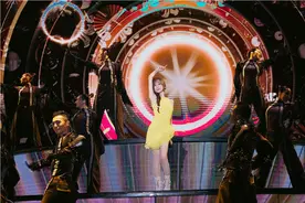 王心凌演唱会广州站甜嗨继续 再唱《羽毛》送歌迷惊喜彩蛋图片