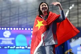 时隔21年中国姑娘再夺金！唐钱婷获世锦赛100米蛙泳冠军图片