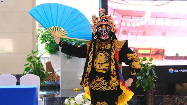 古尔邦节假期天山天池旅游市场火爆 累计接待游客12.15万人次