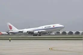 习近平抵达河内，越南盛情迎接！图片