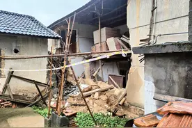 “多亏有你！” 临安农房雨中倒塌前一天 邻居紧急出手图片