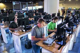 【图集】ChatGPT又变强了？从与逝者“对话”到日常陪伴，镜头下的聊天机器人图片