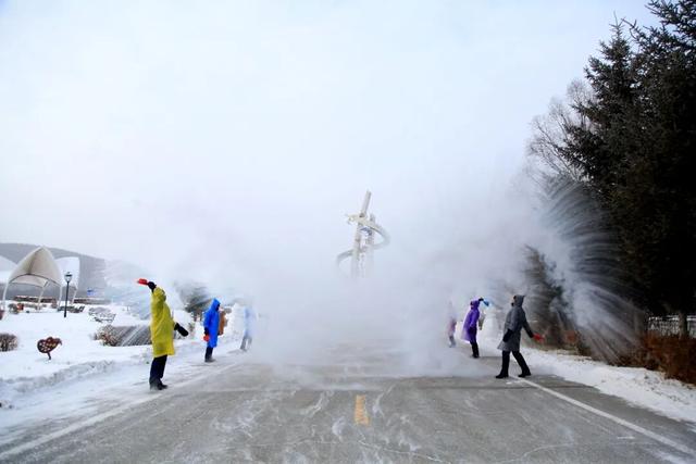 践行“两山”理念 跨省文旅融合新实践——2025年“中国最冷小镇·呼中兴安之巅森林冰雪穿越季”活动在呼中区举办
