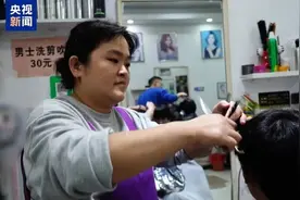 不割韭菜、没有套路，“听得懂话”的理发师火了！图片