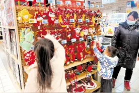 龙元素商品走俏市场图片