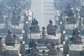 坦克到底有没有后视镜？100坦克：有，还是360度全景~视频封面
