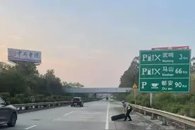 一个轮胎引发的险情！高速避障必学，老司机也可能忽略的细节图片