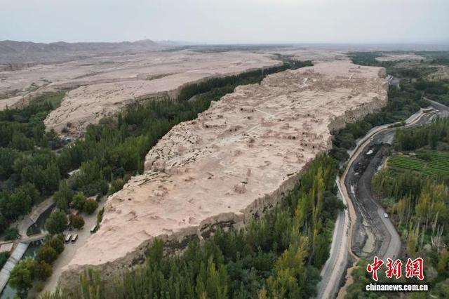 （砥砺奋进七十载 天山南北谱华章）新疆吐鲁番：火焰山南北两麓的千年回响