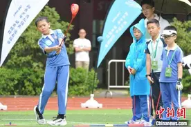 高尔夫球进校园：“小”字当头让更多学生参与图片