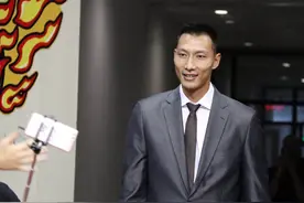 退役后的易建联，从“大哥”变成“易老板”图片