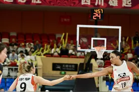 92比72再胜山西女篮，四川女篮强势挺进半决赛，剑指冠军图片