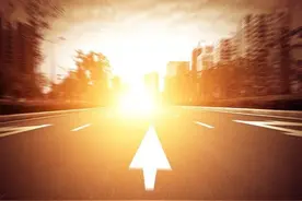 「高温预警」8月17日龙泉驿区气象台发布高温橙色预警信号「II级/严重」图片