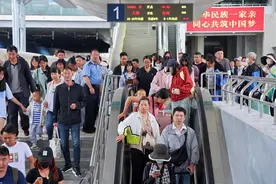 昆明站进出站实现电梯全覆盖图片