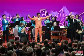 东西问｜莫华伦：香港与敦煌文化碰撞可擦出新火花图片