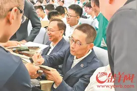 中国科学院院士、西湖大学校长施一公来广州与中学生交流，寄语学子：坚持自己的兴趣和目标最重要图片