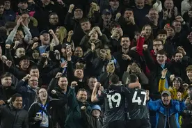 （体育）足球——英超：曼城胜布莱顿图片