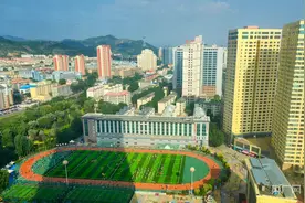 青海西宁南门体育场升级改造  为全民健身提供优质服务图片