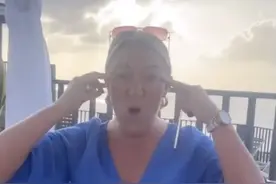 乘务员被指歧视中国乘客，英航回应称不可接受！已将其解雇图片