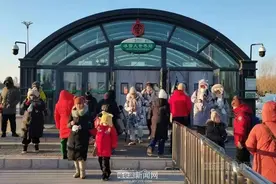 哈尔滨地铁推出多项冰雪季保障服务｜冰雪大世界和太阳岛地铁站双向免费进出图片