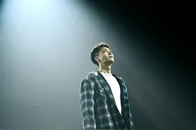 娱见·人物｜“小张老师”张艺兴的顶级自律图片