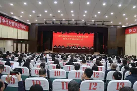 高新区召开2025年高质量发展暨优化营商环境大会图片