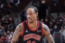 公牛GM：希望德罗赞能长期留在队中图片