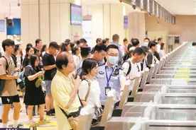 珠海青茂口岸开通3年 现持新版电子因公往来港澳通行证内地居民可通关图片