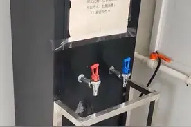 看丹观察丨为节水给服务区热水器加围栏！拆除了，然后呢？图片