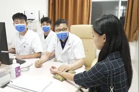 看中医也有了夜间门诊图片