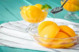 香甜、脆爽、多汁的黄桃罐头，来一罐！图片