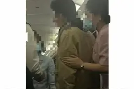 吉祥航空旅客空中擅自操作舱门手柄，警方介入！航司回应详情图片