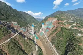 渝昆高铁昭通段传来2个好消息： 一特大桥主墩封顶，一特大桥箱梁全部架设完成图片