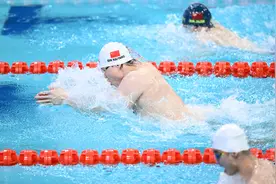 （体育）游泳——全国冠军赛：覃海洋获男子50米蛙泳冠军图片