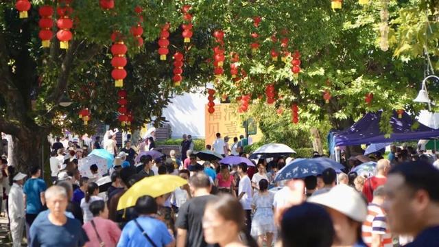 热力十足！国庆中秋假期，奉化开启“人从众” 模式！