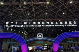 2025上海车展观察｜老板低调，不谈智驾谈安全，SUV大混战图片