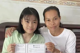 圆梦行动 | 7岁遭遇车祸失去双腿 轮椅女孩奋发图强考上大学图片