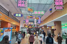 能遛娃，能逛吃，能按摩 新疆这些高速公路服务区还能这么玩？图片